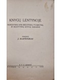 Knygų lentynoje